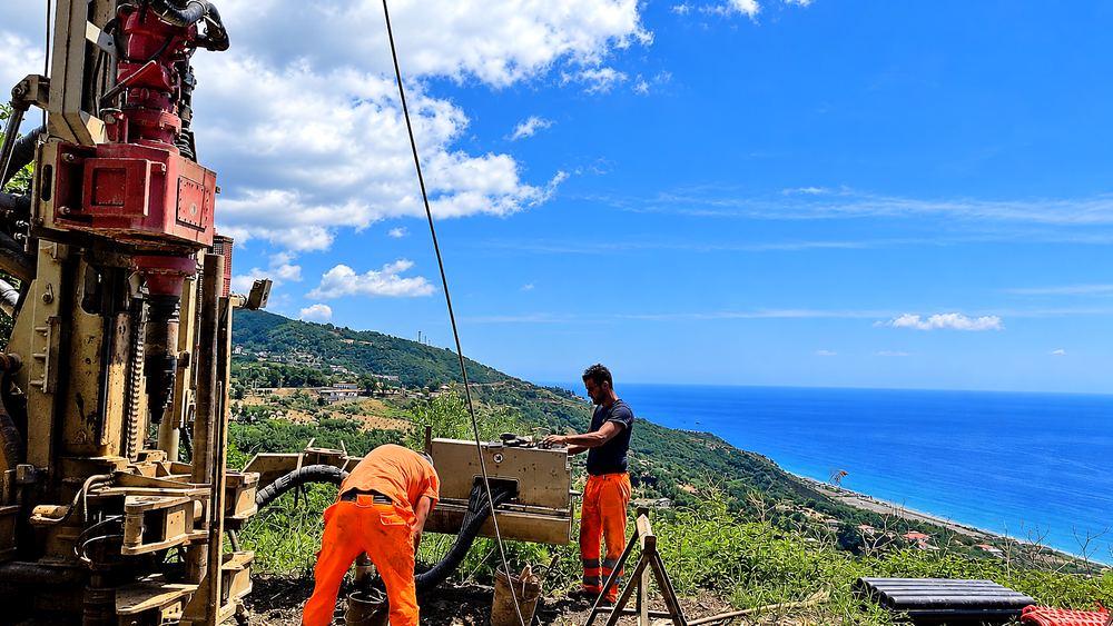 Messa in sicurezza dal rischio idrogeologico alla frazione Le Pera, Comune di Longobardi (CS)